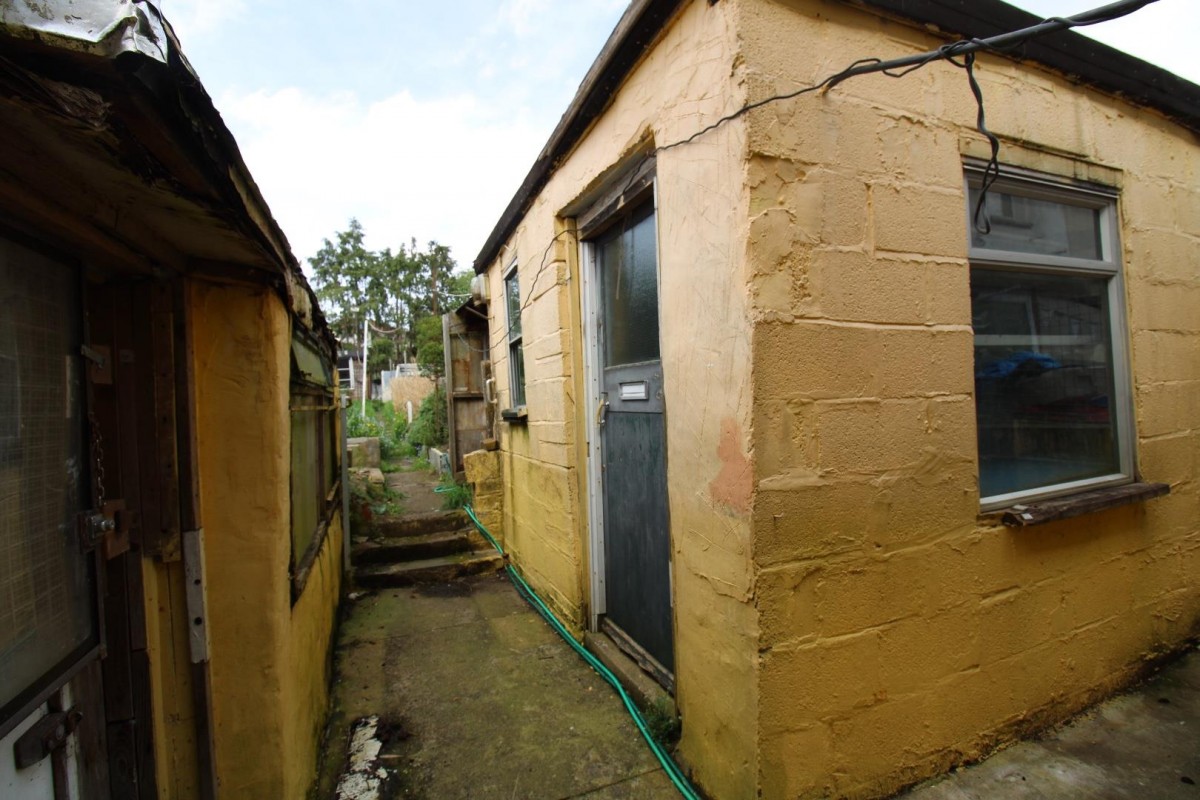 Narroways Road, St Werburghs, Bristol BS2 9XB