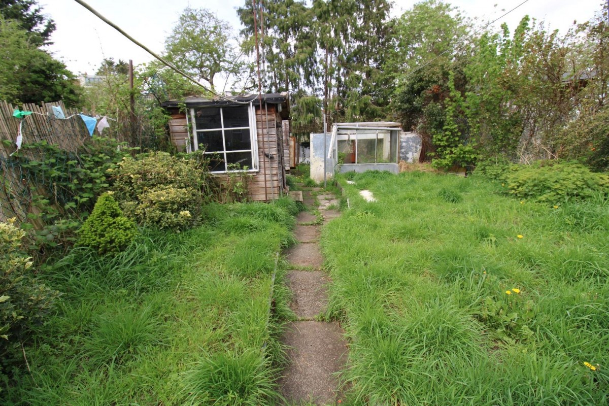 Narroways Road, St Werburghs, Bristol BS2 9XB