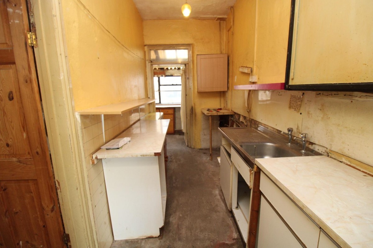 Narroways Road, St Werburghs, Bristol BS2 9XB