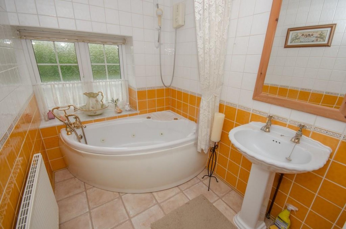 Woodbine Cottage, Shortwood Hill, Shortwood, Bristol, BS16 9PF