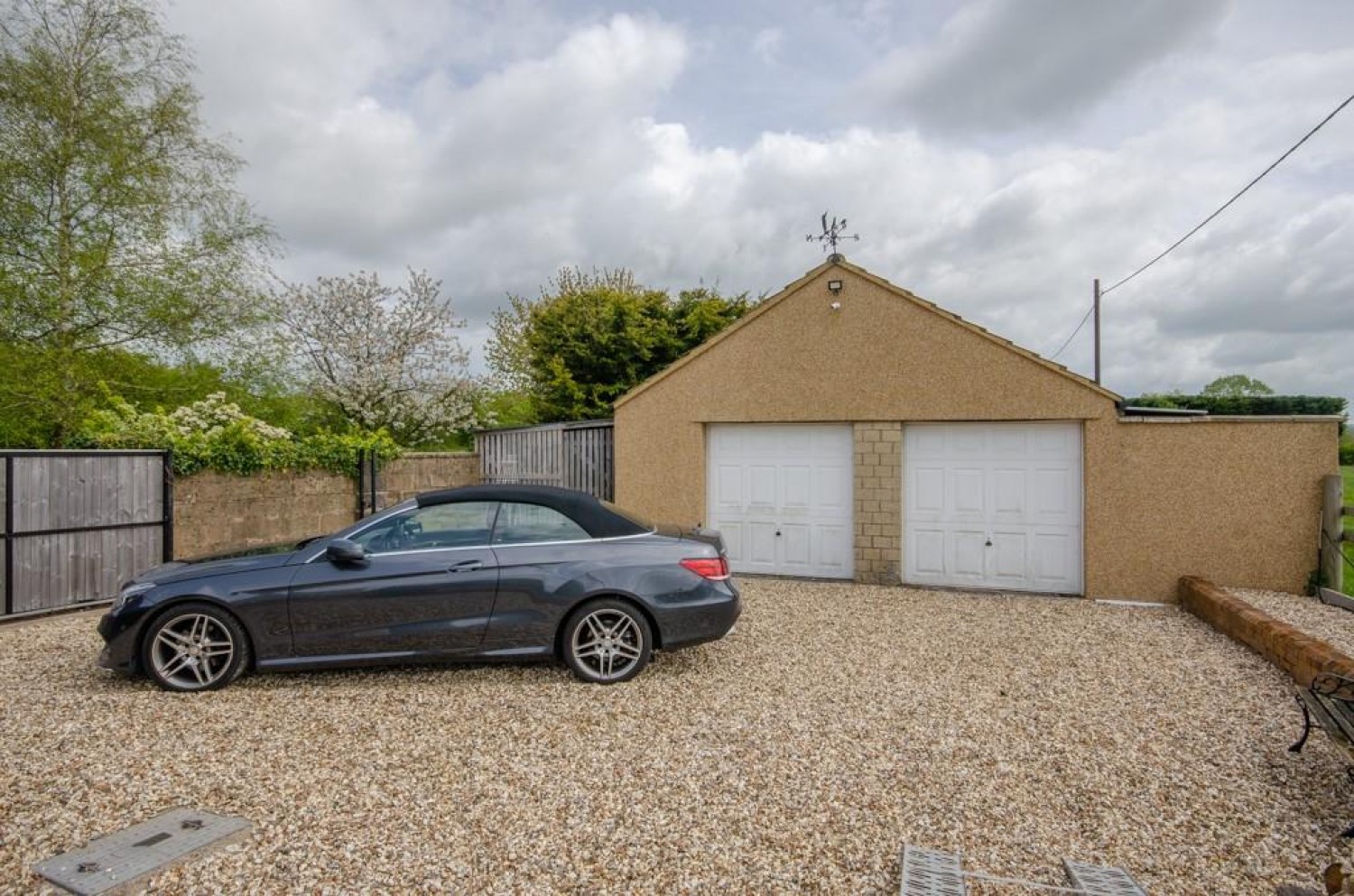 Woodbine Cottage, Shortwood Hill, Shortwood, Bristol, BS16 9PF