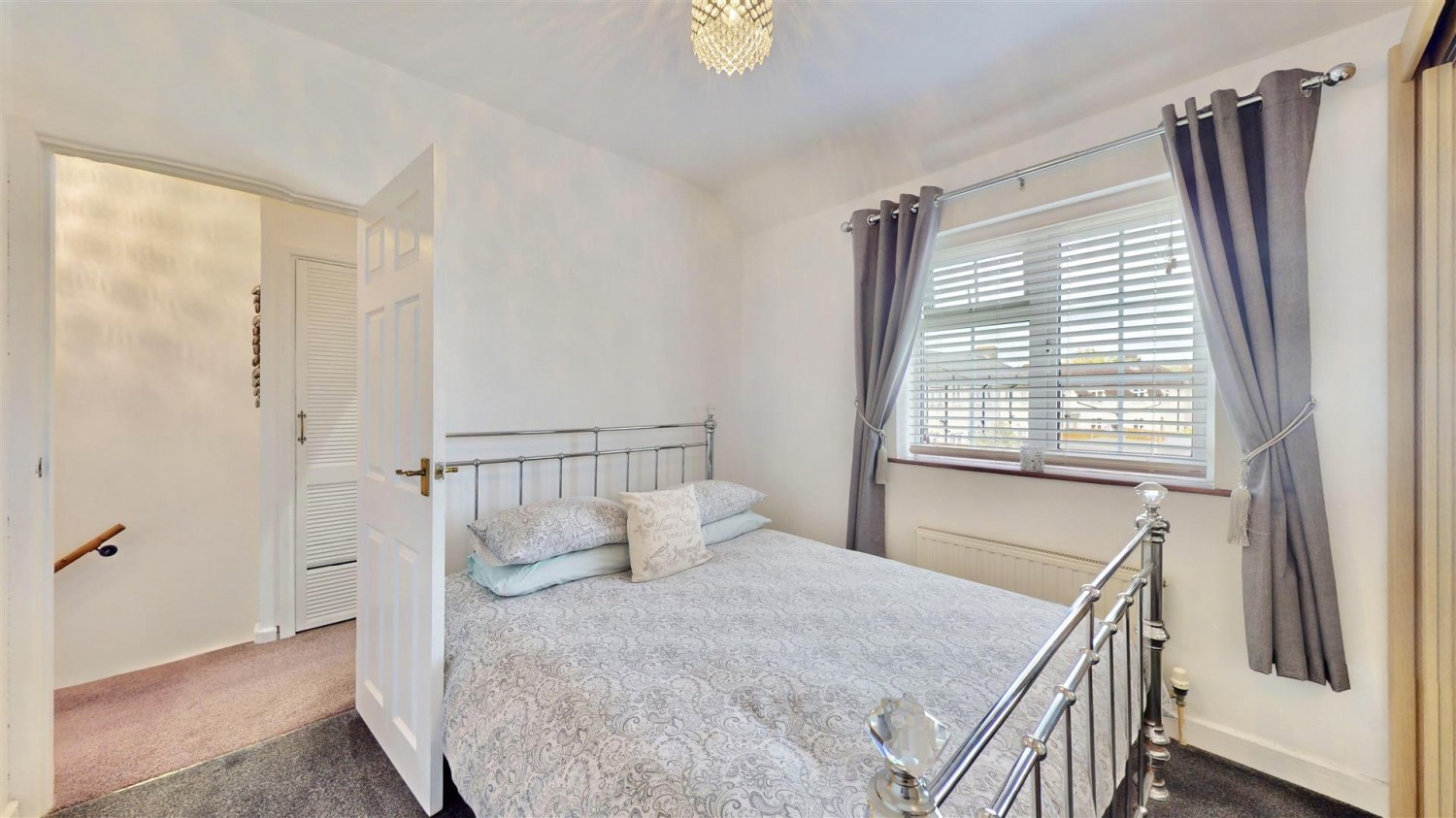 Valence Avenue, Dagenham, RM8