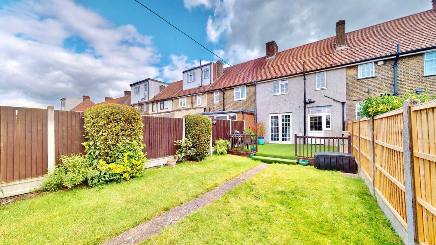 Valence Avenue, Dagenham, RM8