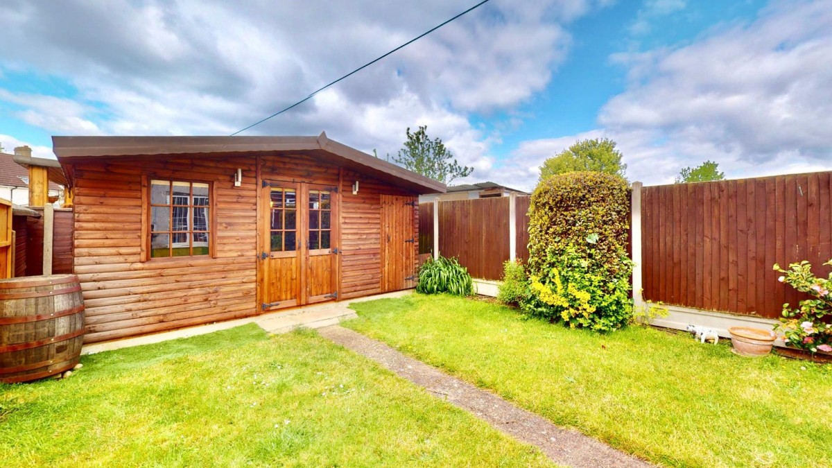 Valence Avenue, Dagenham, RM8