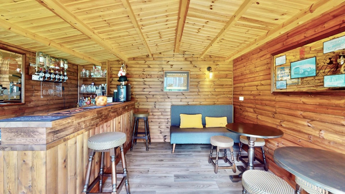 Valence Avenue, Dagenham, RM8