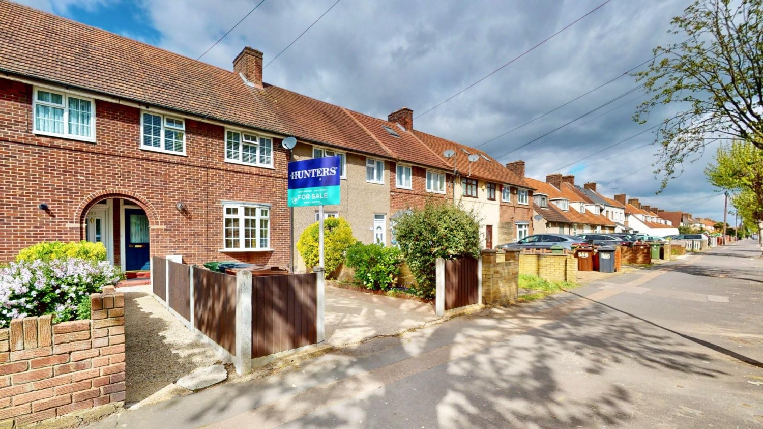 Valence Avenue, Dagenham, RM8