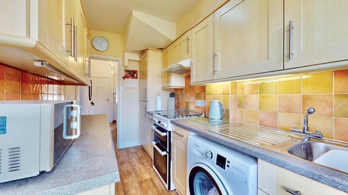 Valence Avenue, Dagenham, RM8