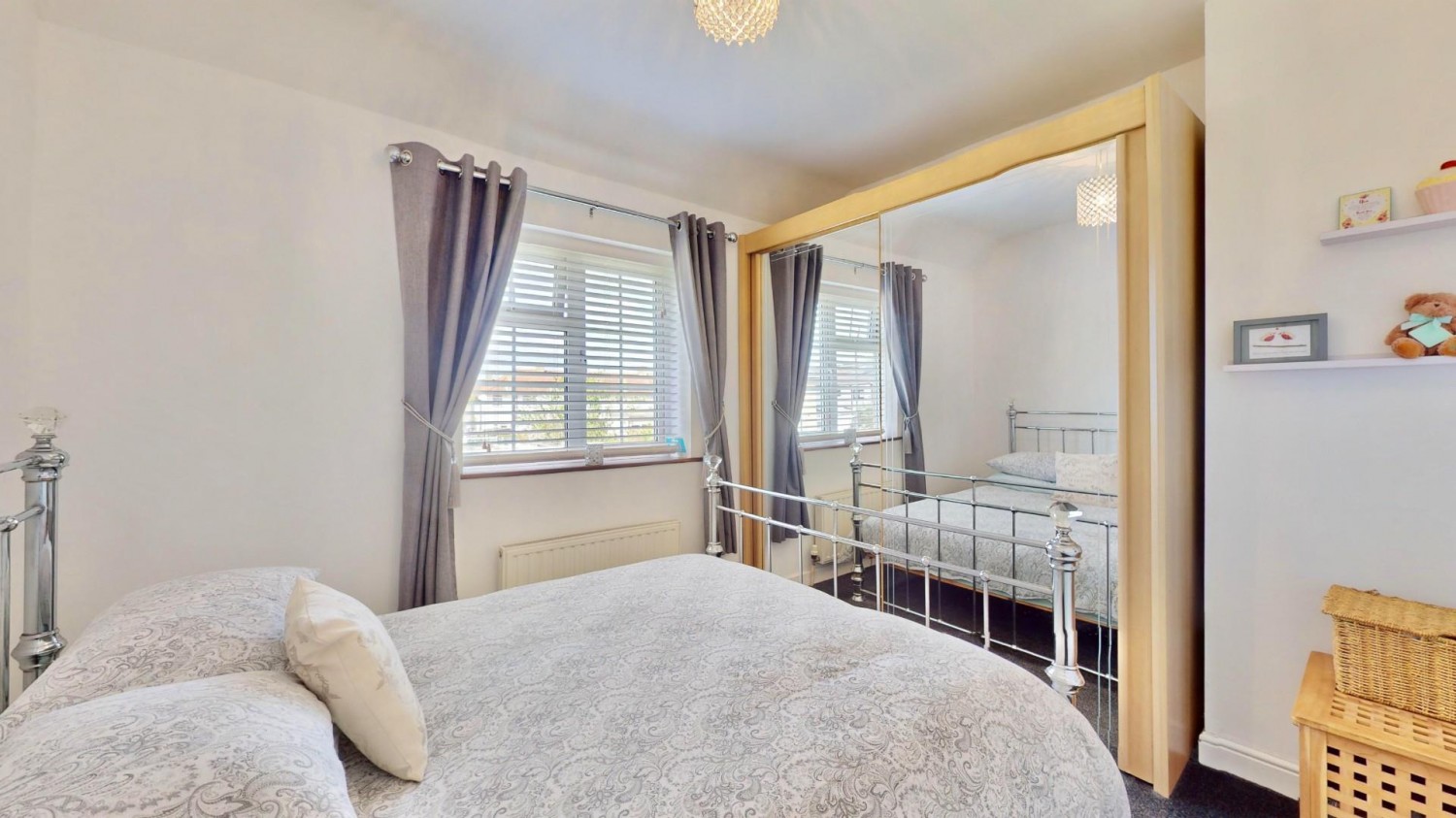 Valence Avenue, Dagenham, RM8