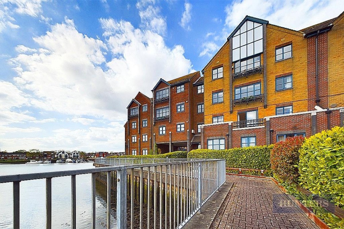 Riverdene Place, Southampton