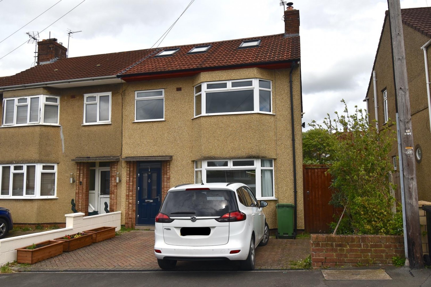 Dundridge Lane, St George, Bristol, BS5 8SH.