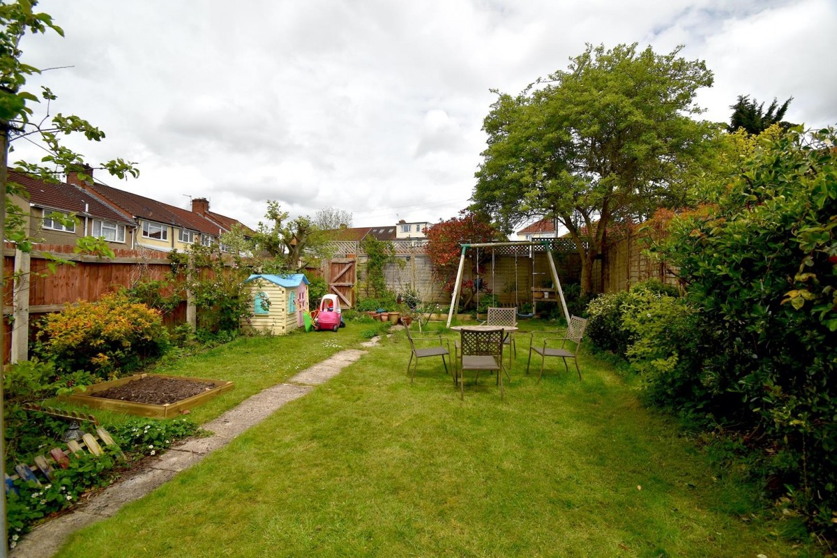 Dundridge Lane, St George, Bristol, BS5 8SH.