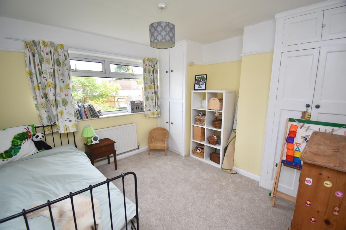 Dundridge Lane, St George, Bristol, BS5 8SH.