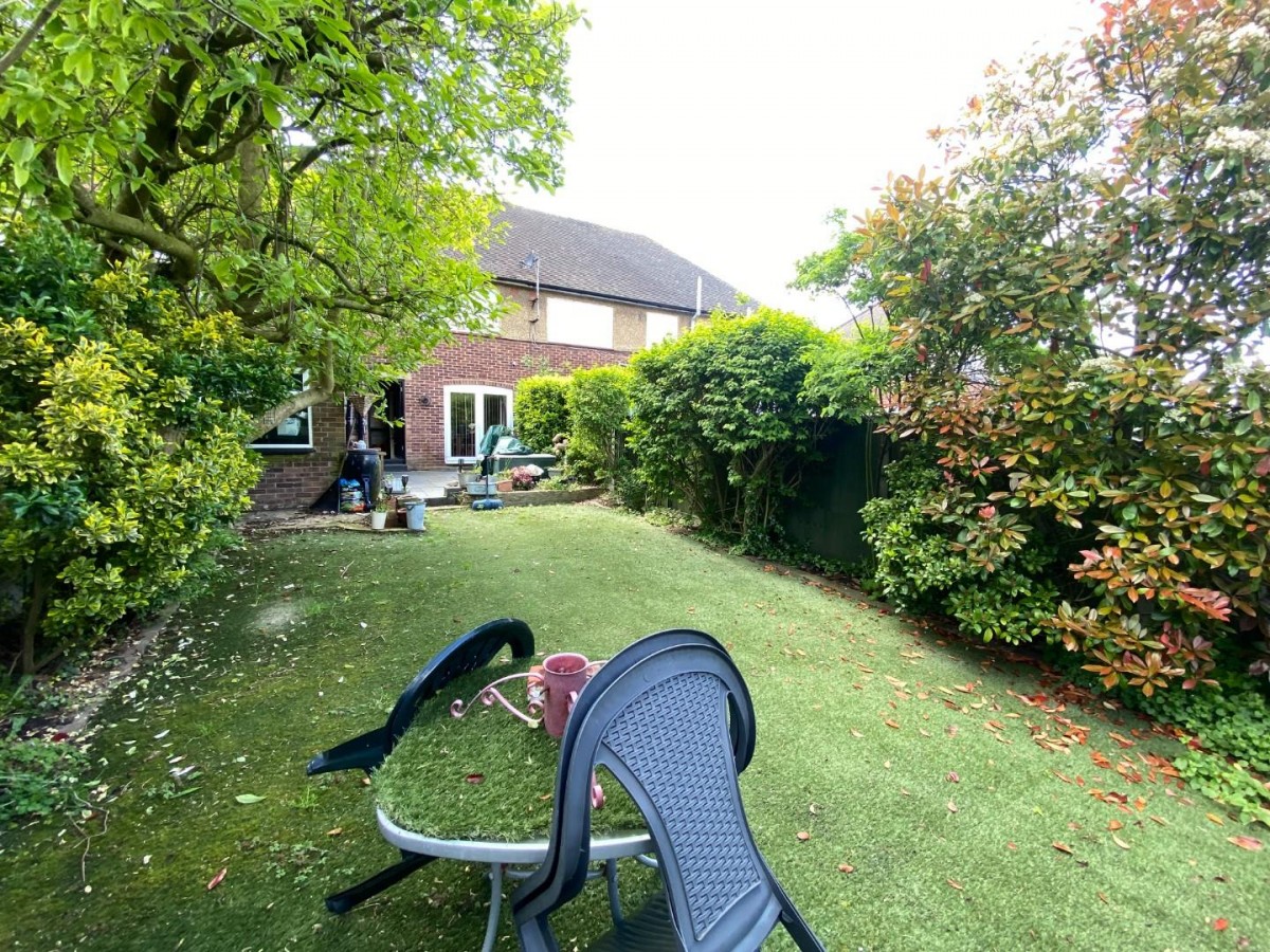 Chestnut Close, Hayes