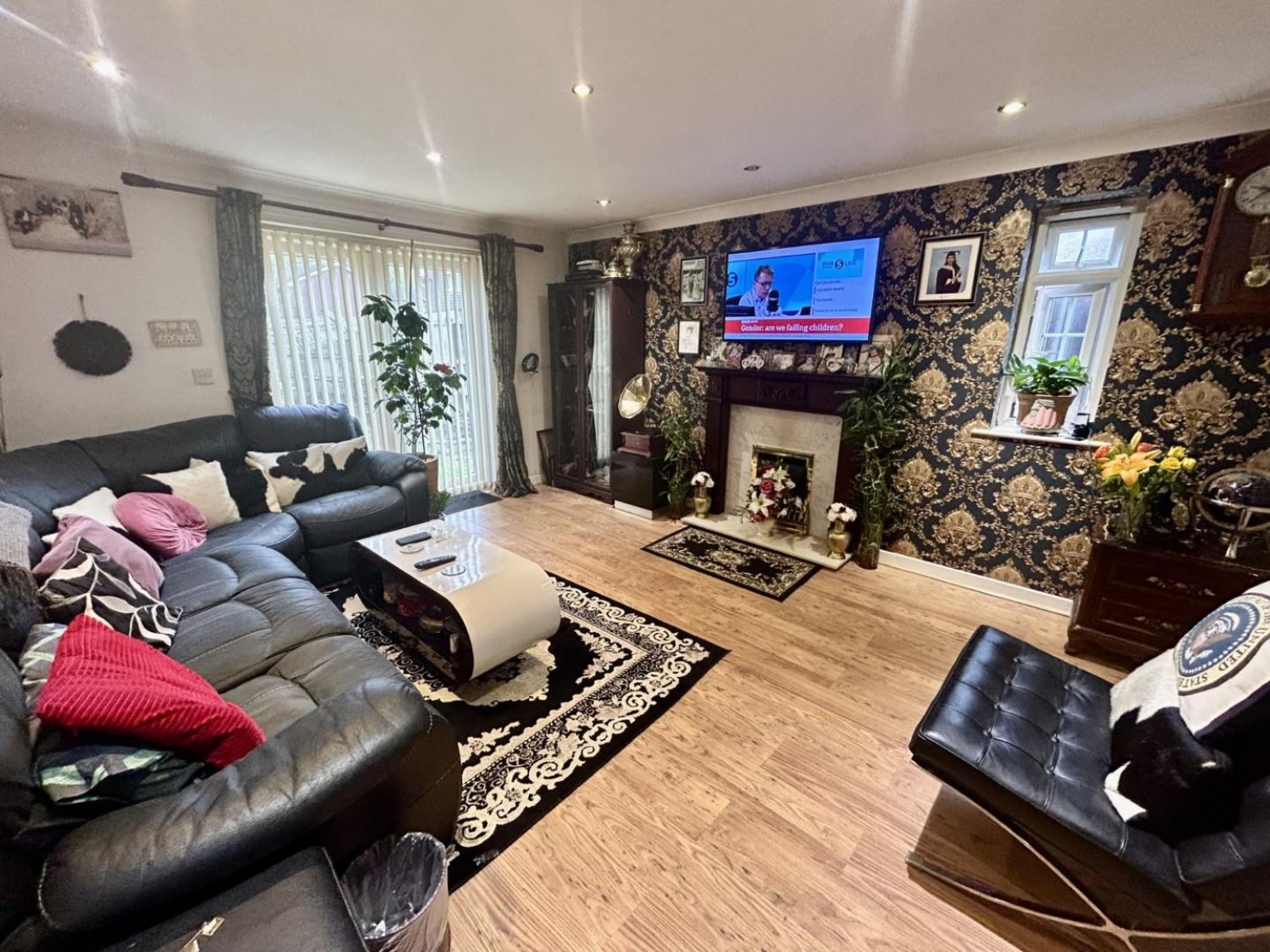 5 bedroom House for sale in Woodacre Road, Ellesmere Port
