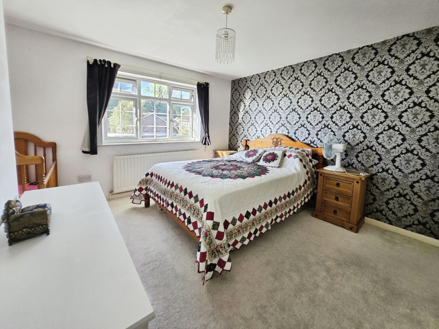 5 bedroom House for sale in Woodacre Road, Ellesmere Port