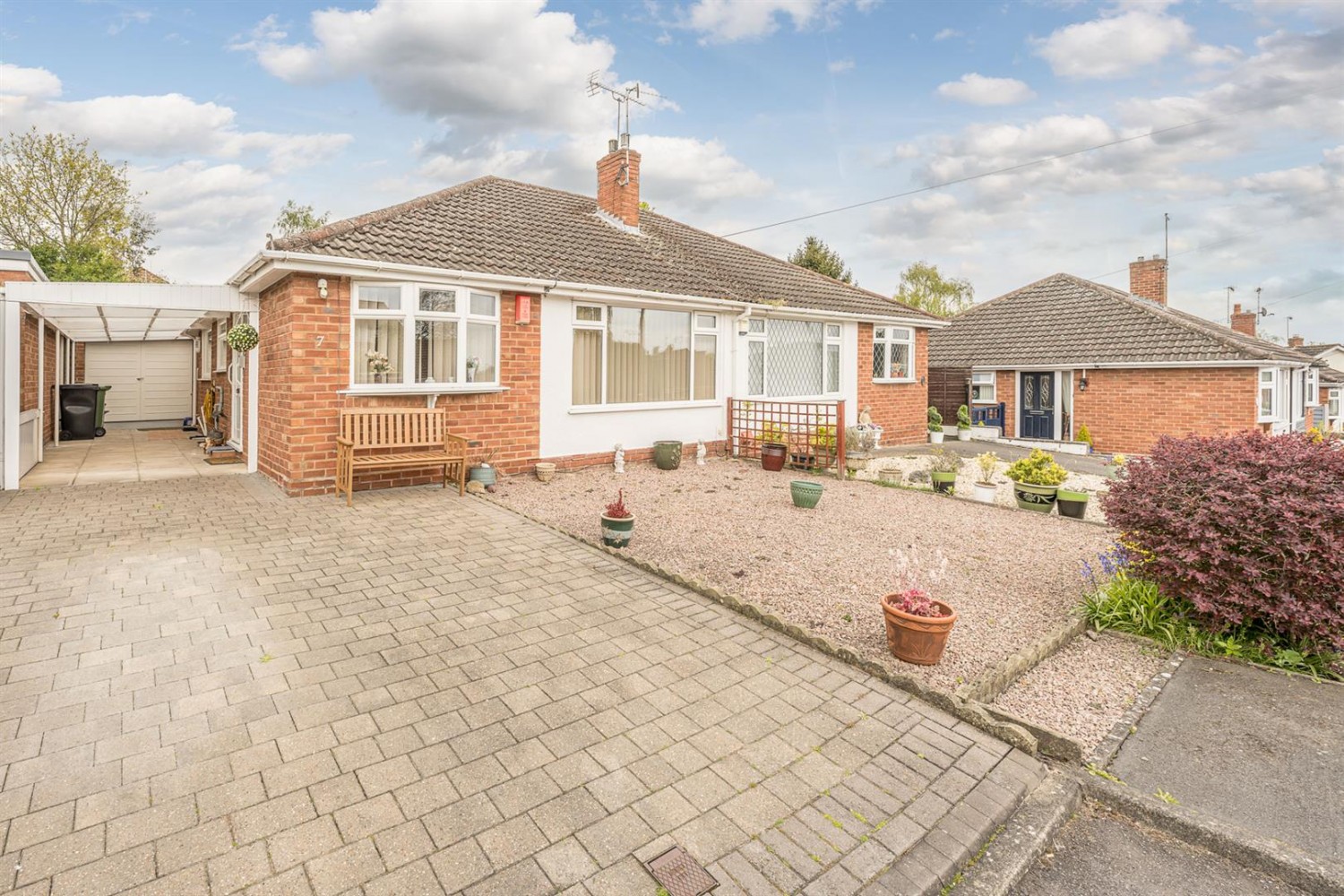 Meriden Close, Wollaston, DY8 4QW