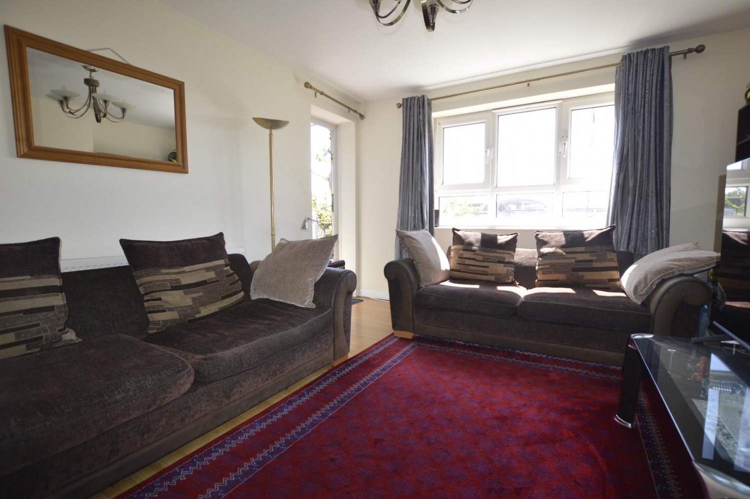 Barking Road, East Ham, London, E6 2LR