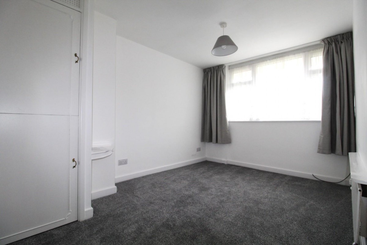 Highwood Road, Hoddesdon