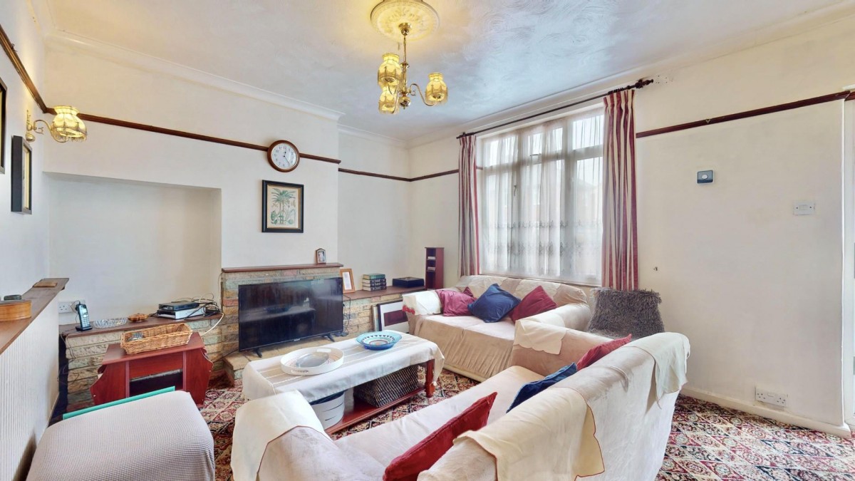 Baron Road, Dagenham, RM8