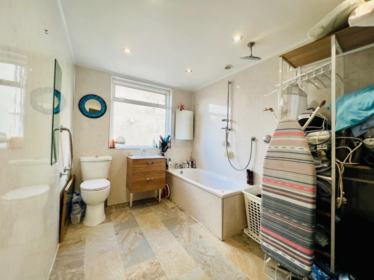 COAST DRIVE, GREATSTONE