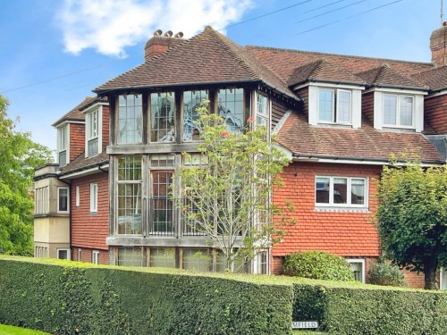 Flat 6, Elmfield Place, Tenterden, TN30 6RE
