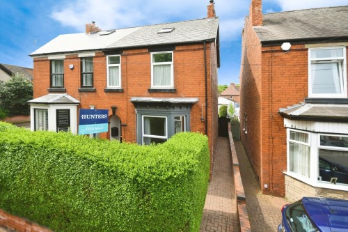 Old Hall Road, Brampton, Chesterfield, S40 1HG