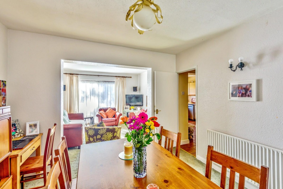 Charnwood Road, Hillingdon, UB10 0HX