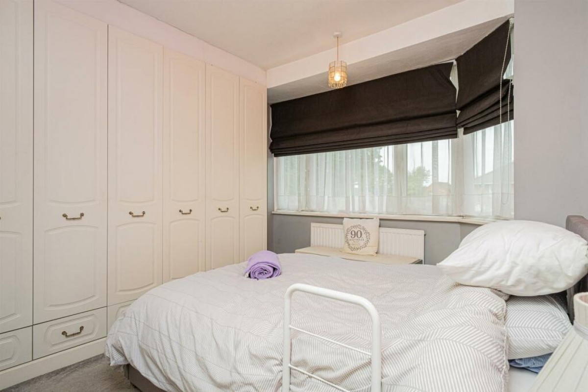 Yeading Lane, Hayes, UB4 0EZ