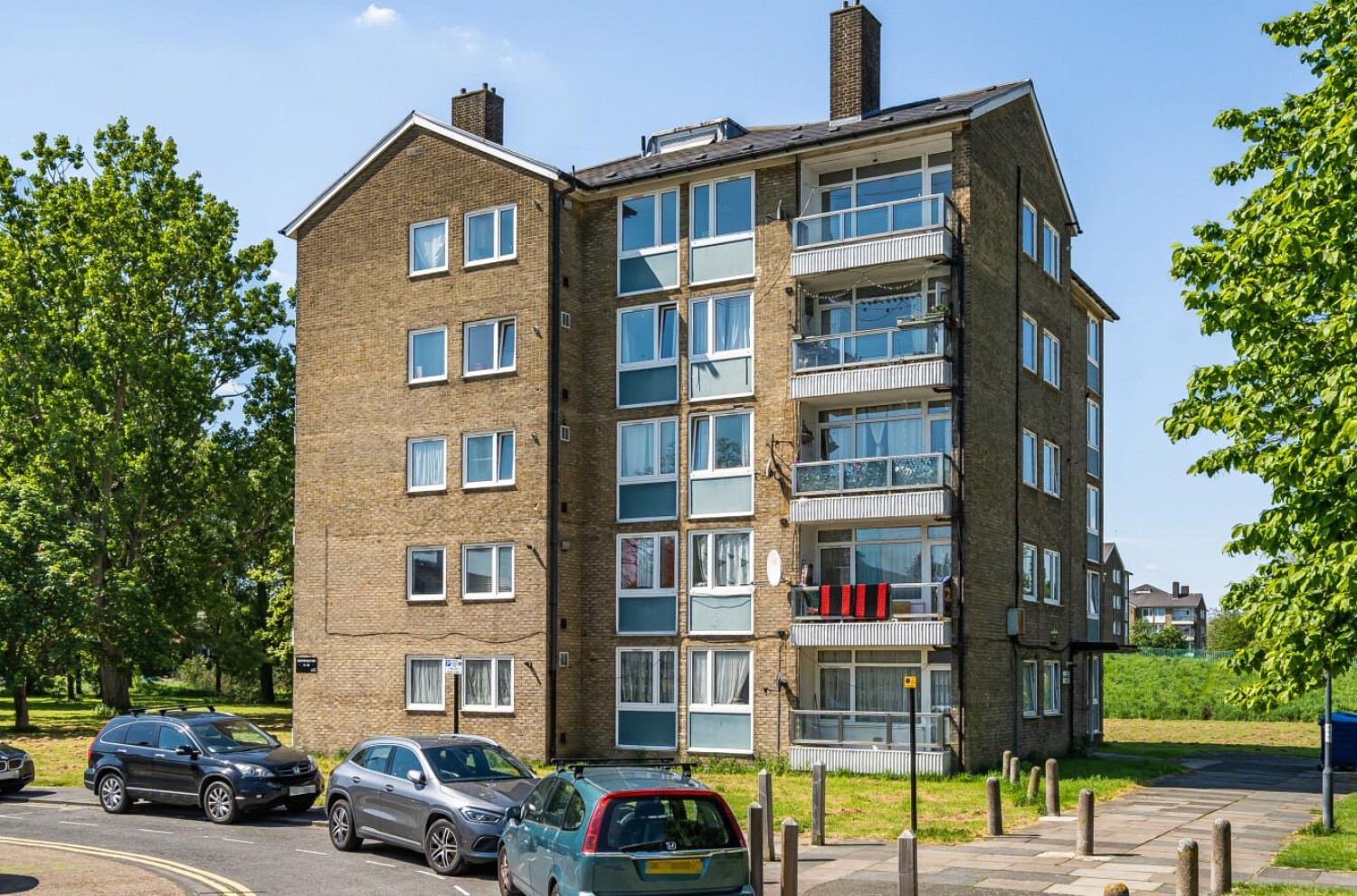 Bromholm Road, London