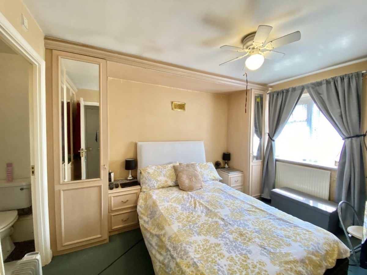 Tollgate Drive, Hayes, UB4 0NP