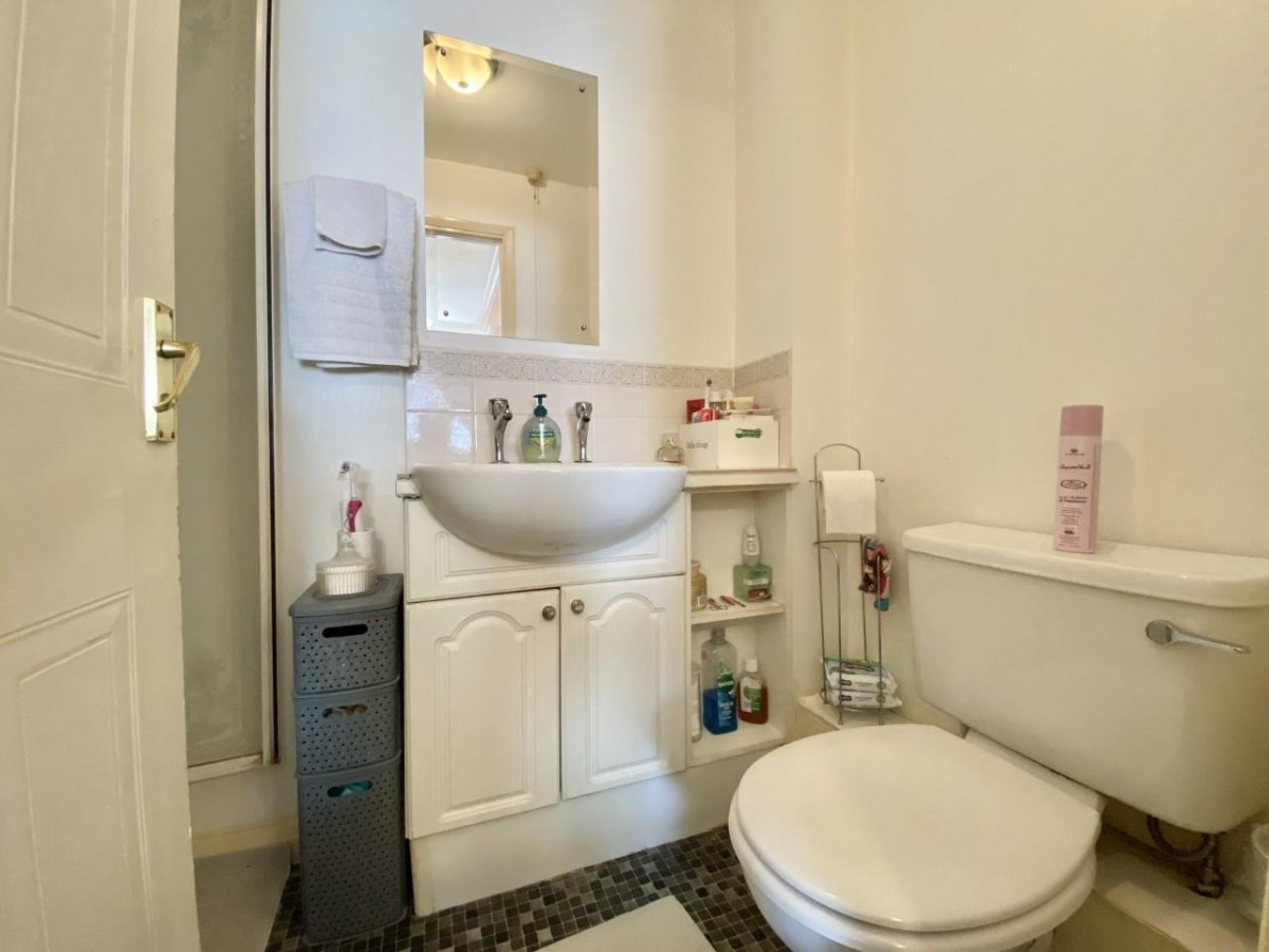 Tollgate Drive, Hayes, UB4 0NP