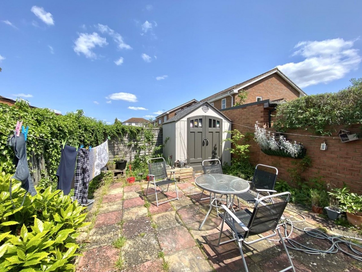 Tollgate Drive, Hayes, UB4 0NP