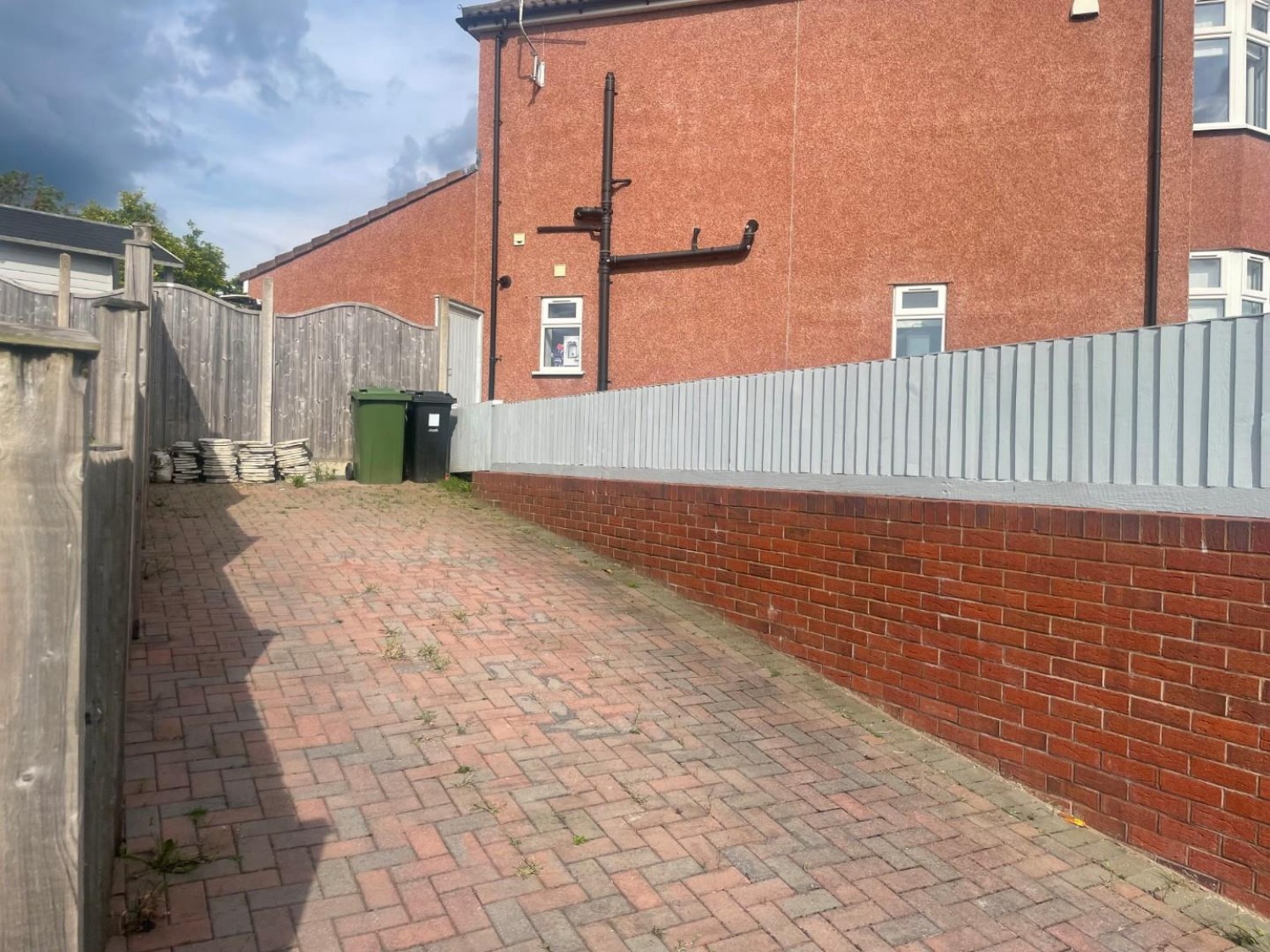 Fouracre Road, Downend, Bristol, BS16 6PH