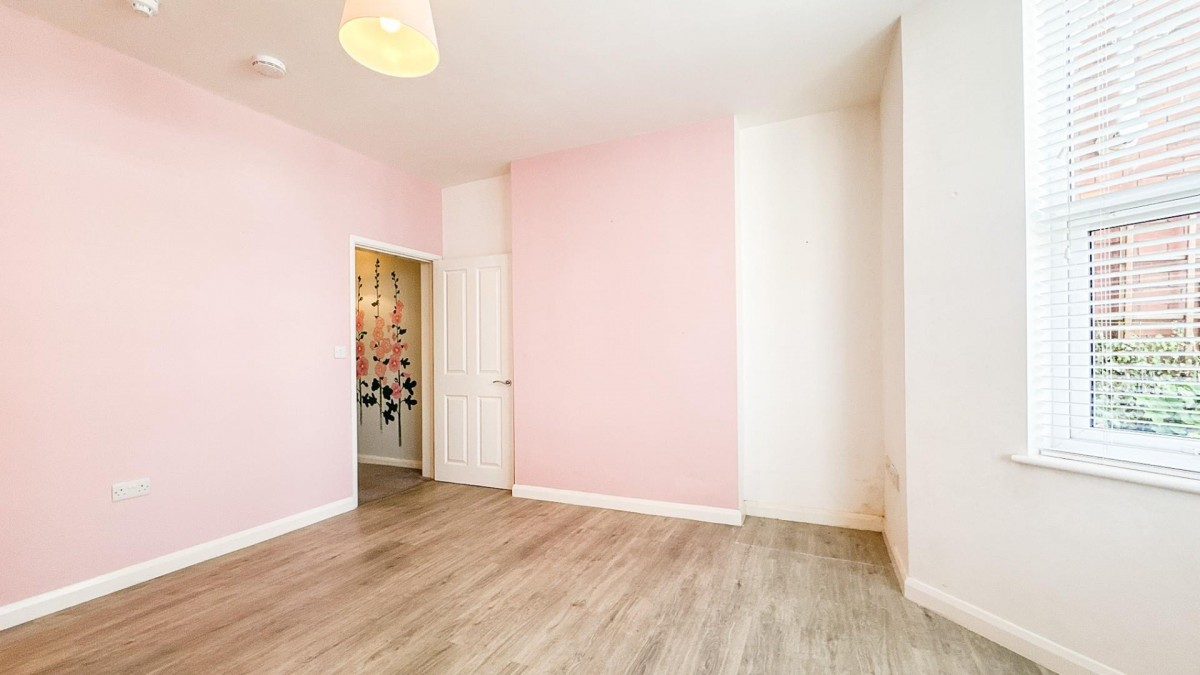 North Street, Southville, Bristol, BS3 1ES