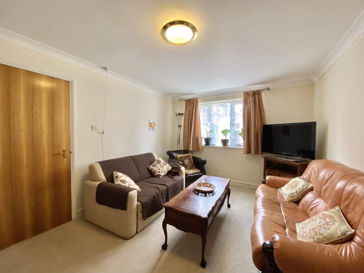 Leaside Court, Hillingdon, Middlesex, UB10 0DD