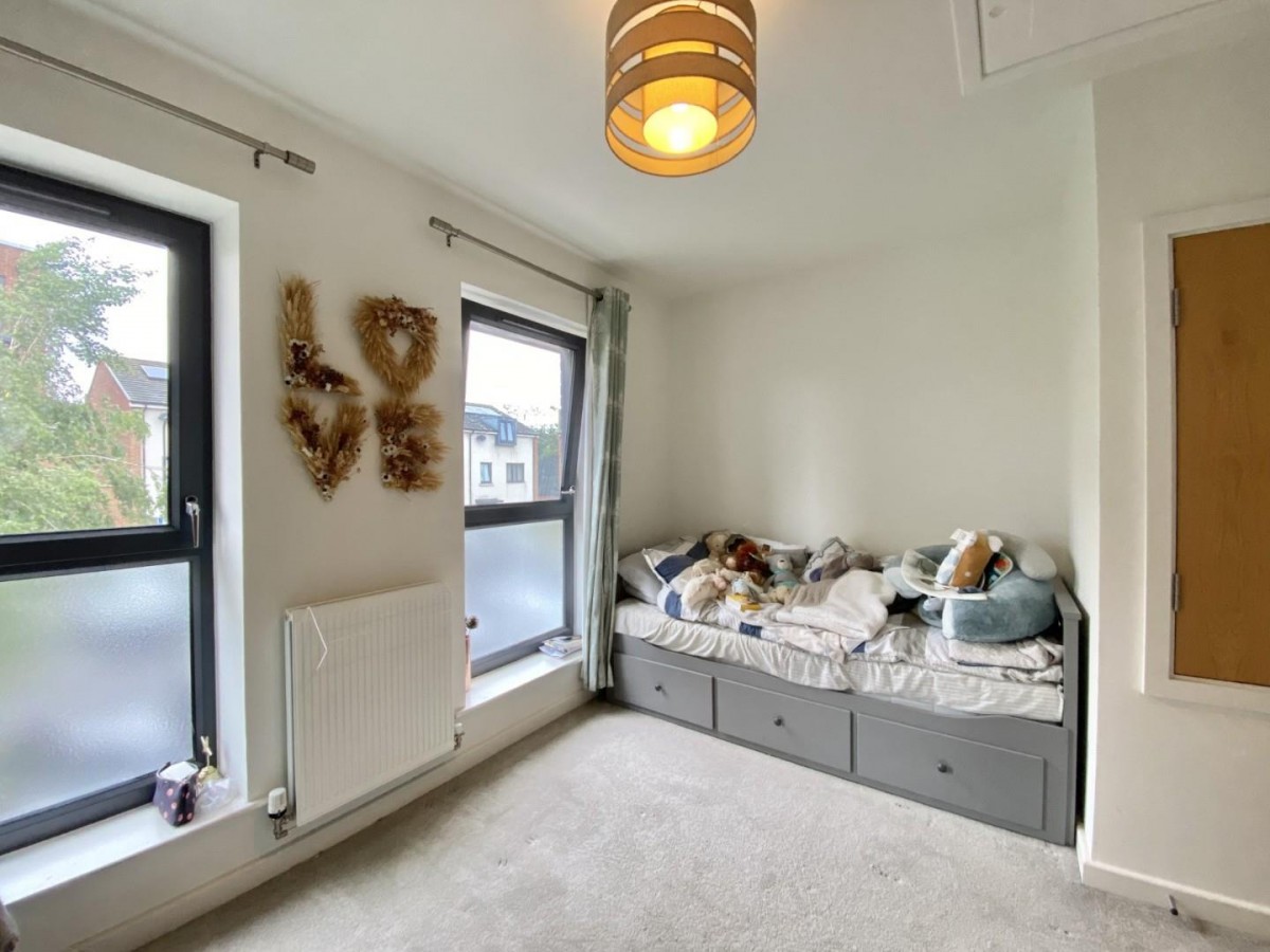 Potters Road, Southall, UB2 4AS