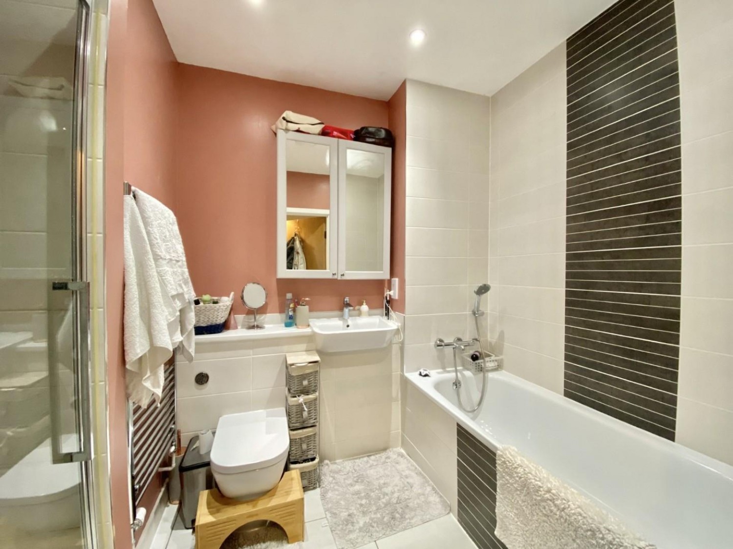 Potters Road, Southall, UB2 4AS
