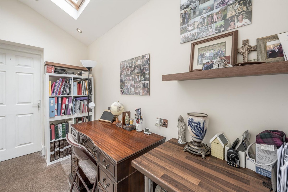 Timbertree Road, Cradley Heath, B64 7LE