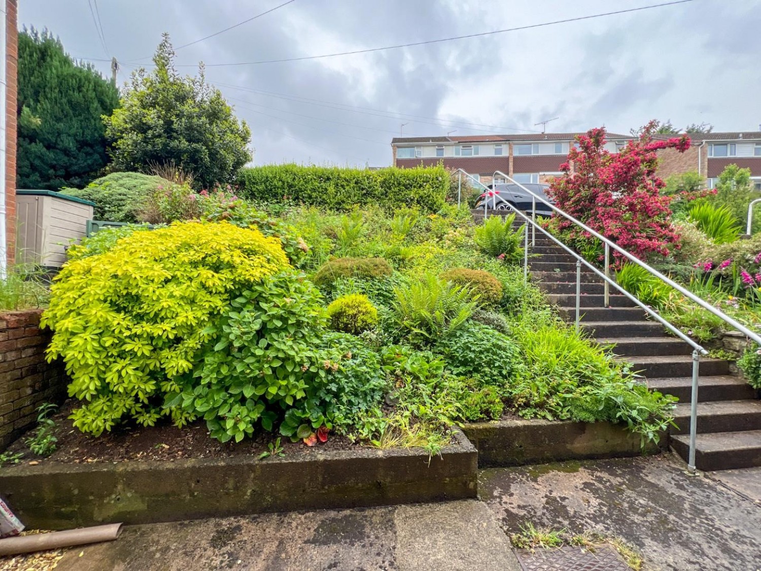 Queensdown Gardens, Queensdown Gardens