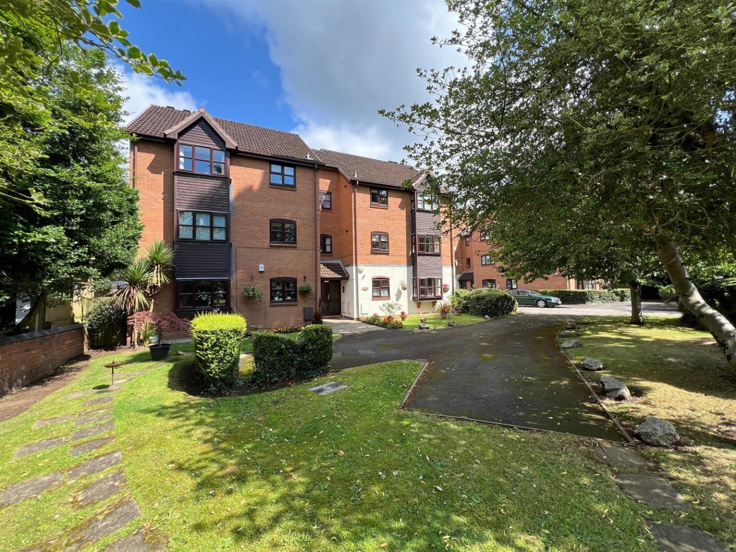 Redlake Road, Stourbridge, DY9 0RY