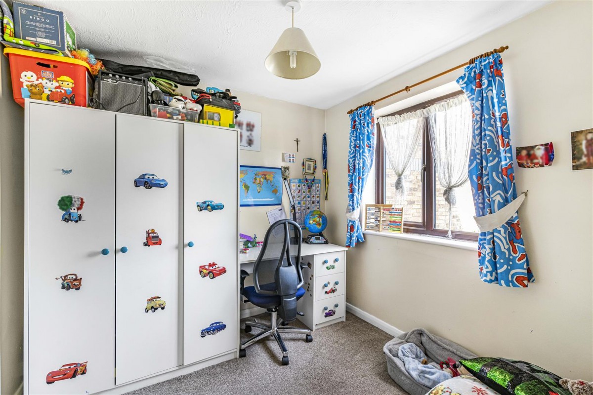 Bevans Close, Greenhithe, DA9