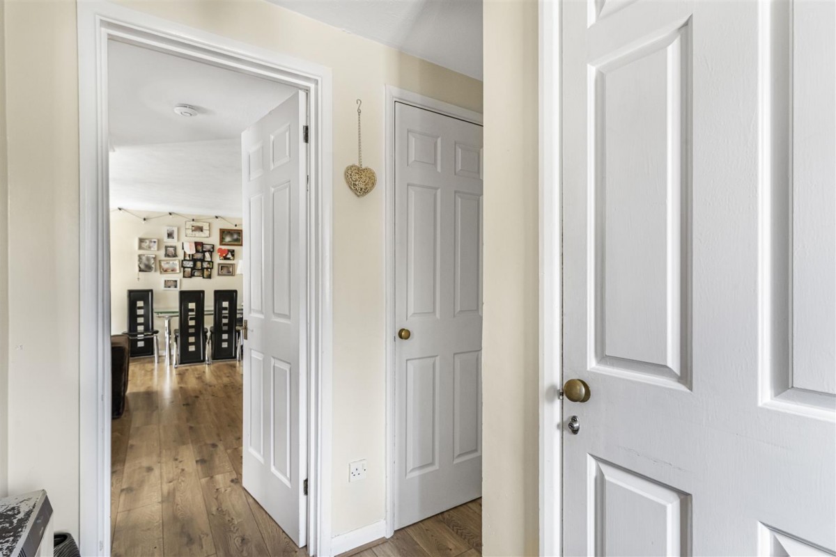 Bevans Close, Greenhithe, DA9