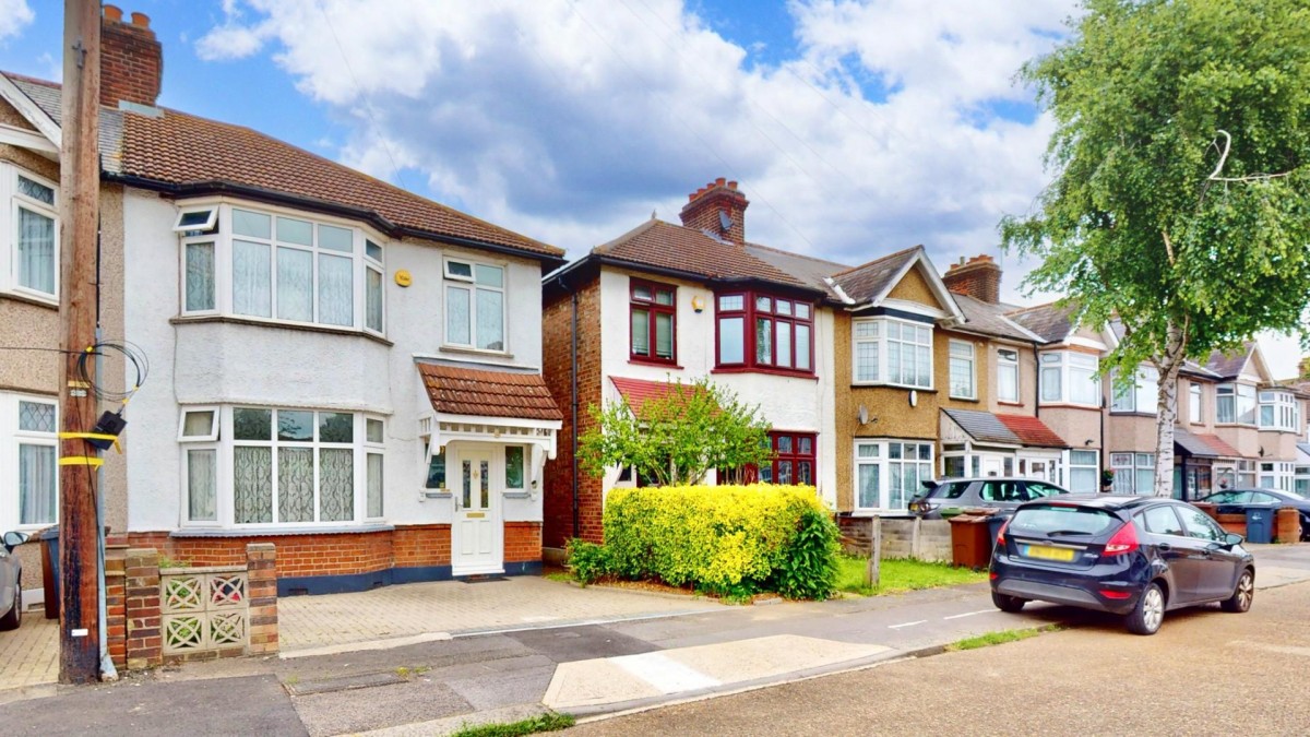 Cavendish Gardens, Chadwell Heath, RM6