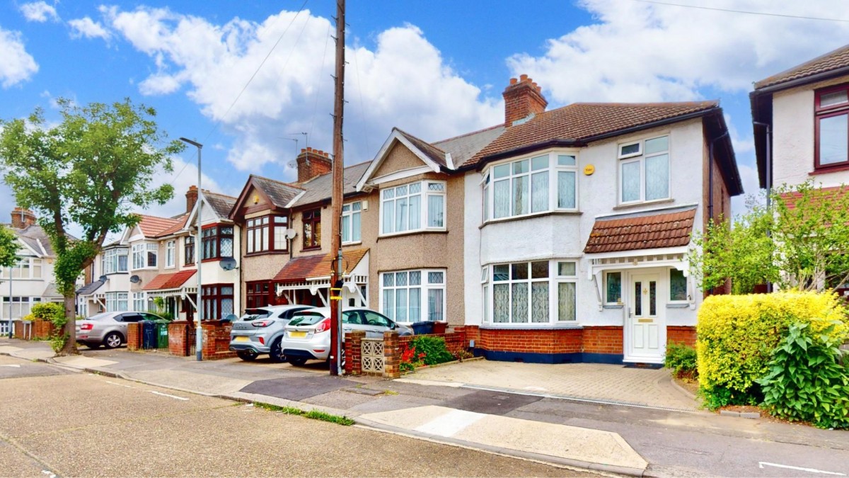 Cavendish Gardens, Chadwell Heath, RM6