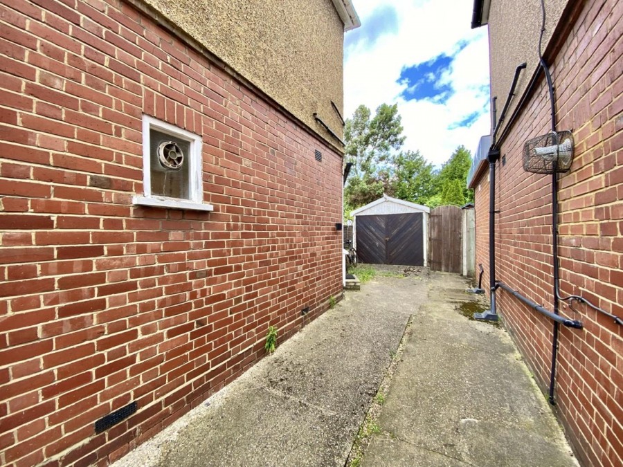 Wilmar Close, Hayes, UB4 8ET Hunters Estate Agents & Letting Agents