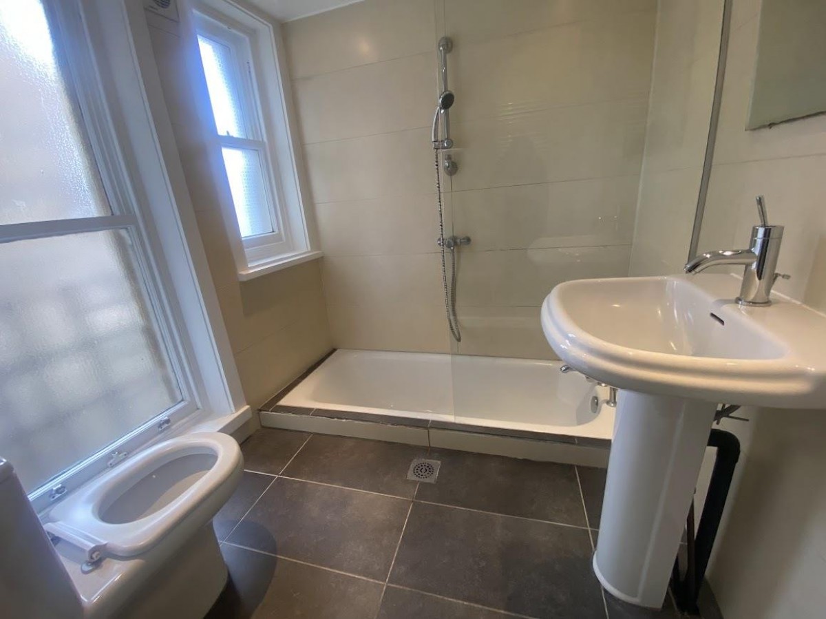 Heywood Road, Harrogate, HG2 0LU