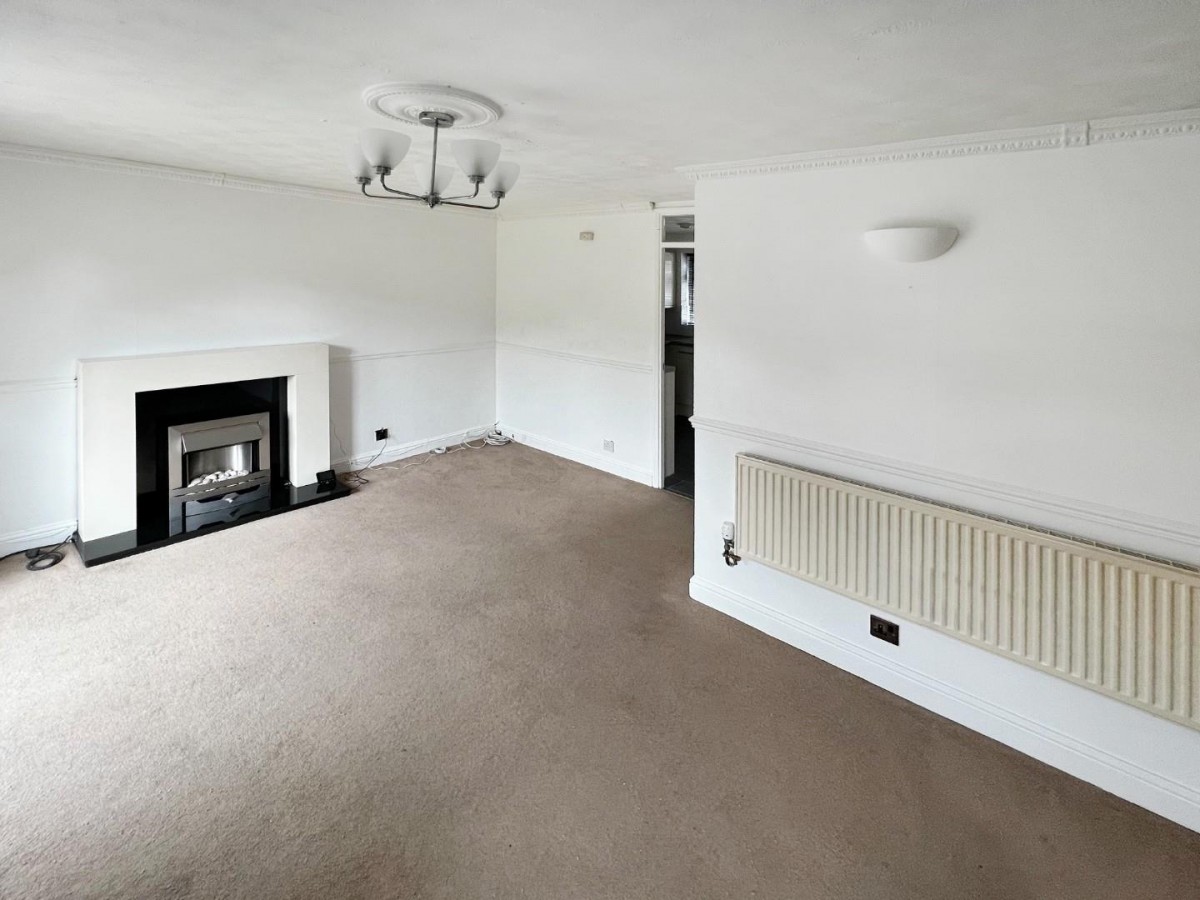 Perryfields Close, Oakenshaw,Redditch