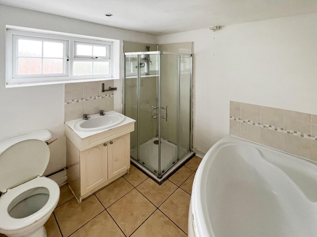 Perryfields Close, Oakenshaw,Redditch