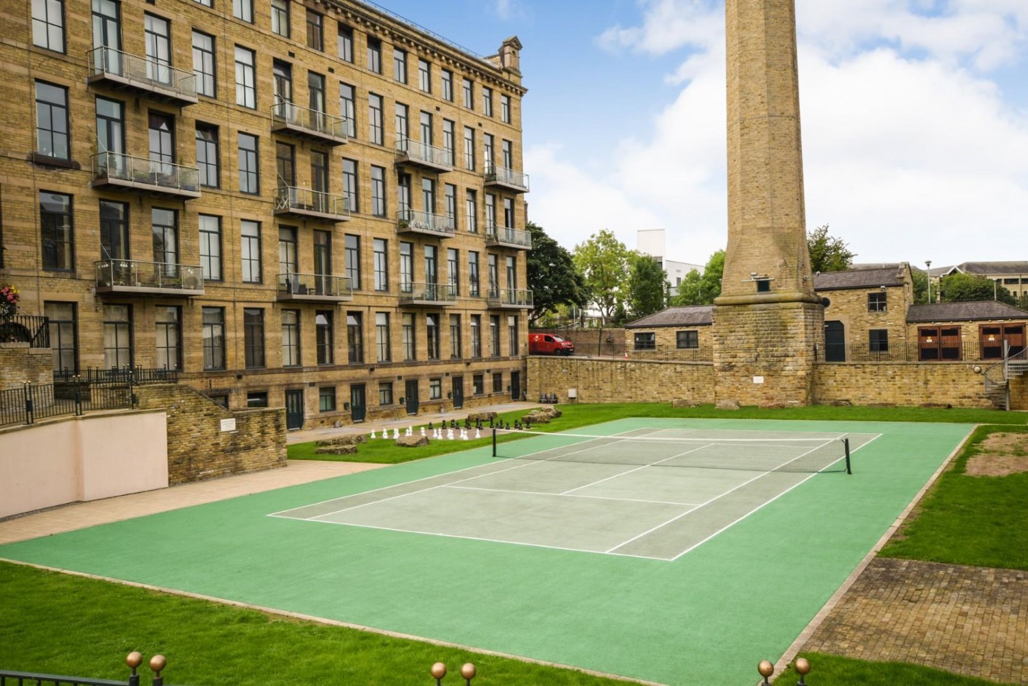 Salts Mill Road, Shipley