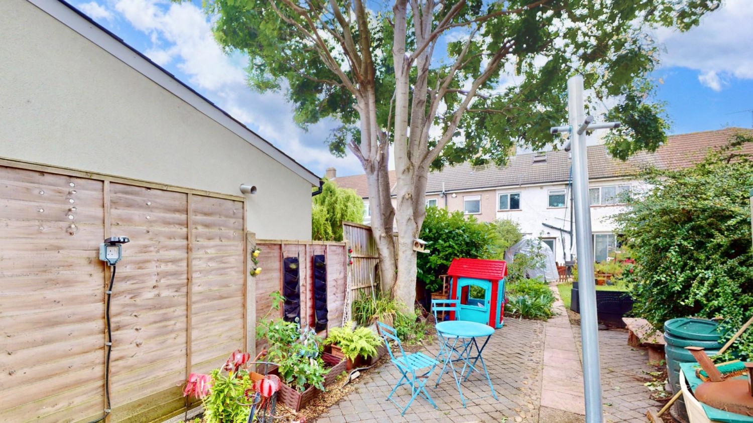 Stevens Road, Dagenham, RM8